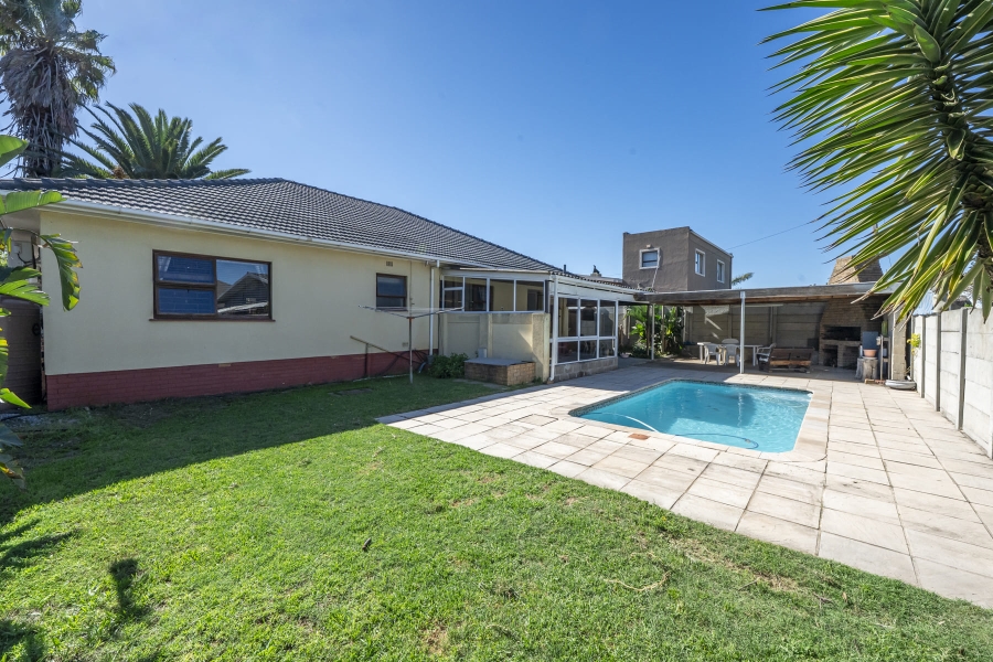 3 Bedroom Property for Sale in Protea Heights Western Cape